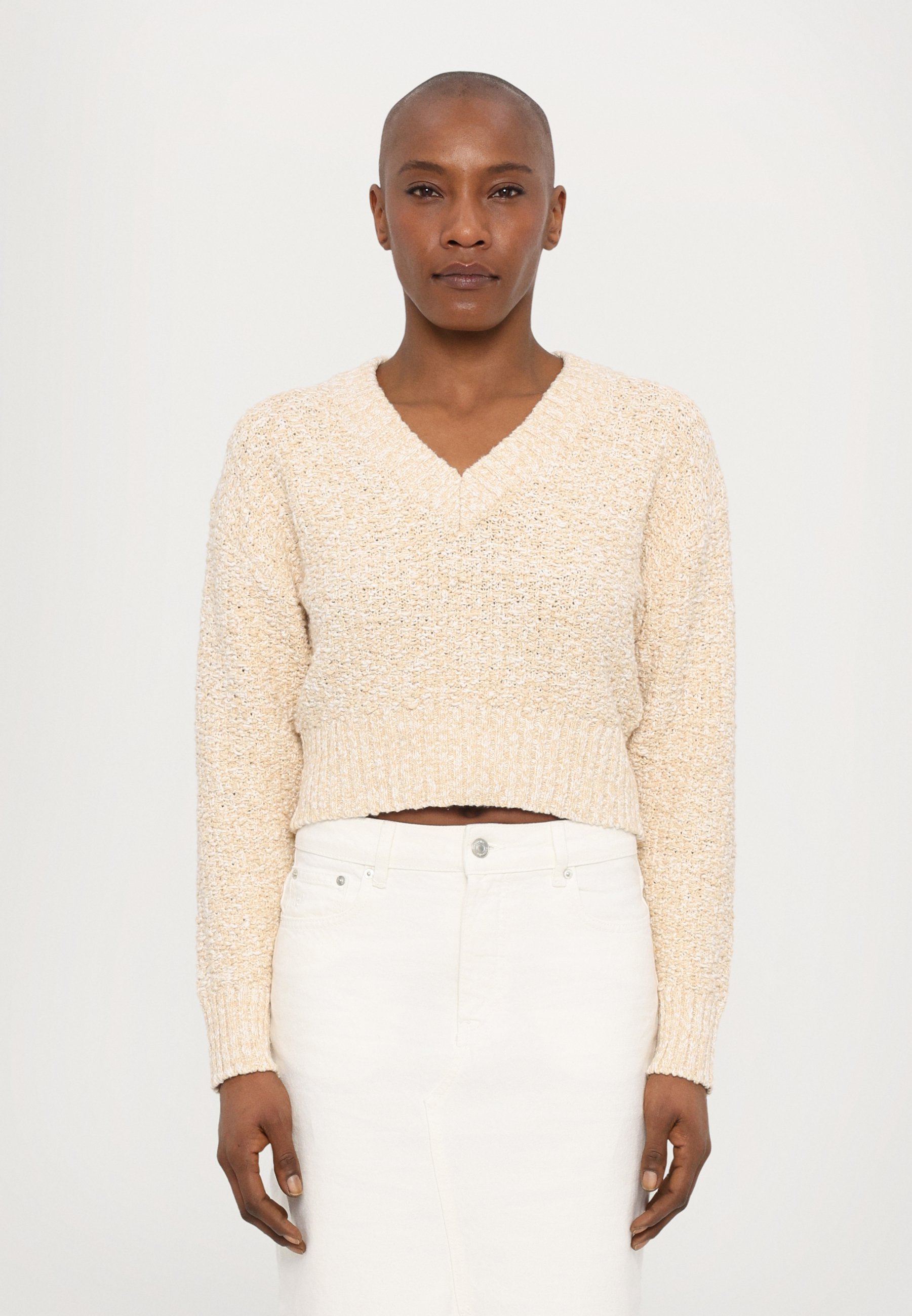Holzweiler RESORT CROPPED V NECK - Pullover - sand mix/sable