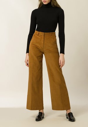 LILA - Spodnie materiałowe - nutmeg brown