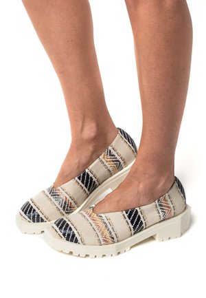 SUÈI, SUÈI SLIP-ON IN JACQUARD - Slip-ons - multi-coloured
