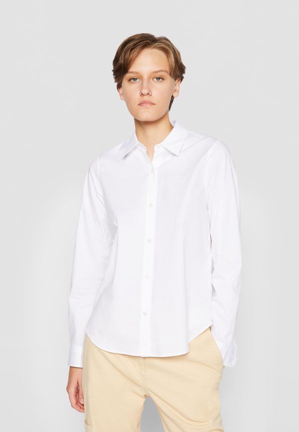 THE ESSENTIAL SHIRT - Button-down blouse