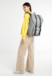 Herschel LITTLE AMERICA - Rugzak - raven/black