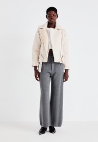 GAP CASHSOFT TAILORED PANT - Hlače - charcoal heather