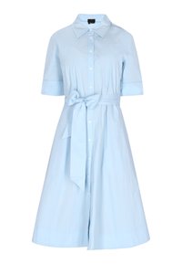 Hellblaues Baumwollhemdkleid mit kurzen Ärmeln, Knopfverschluss vorne und einem Bindegürtel in der Taille. Ausgestellte Silhouette mit glatter Textur.