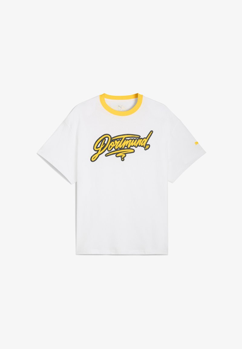 Hvid bomulds t-shirt med gule runde halsudskæringer og manchetter. Har "Dortmund" i sort kursiv skrift på fronten. Korte ærmer.