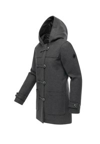 Grå uldfrakke med hætte, der har togglespænder, to store frontlommer og knaplukninger ved håndleddene. Glat overflade og struktureret design.