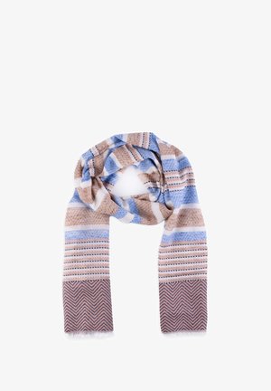 Lekki, tkany szalik z niebieskimi, beżowymi i różowymi geometrycznymi i paskowanymi wzorami, luźno złożony na białym tle.