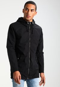 Urban Classics Párka - black