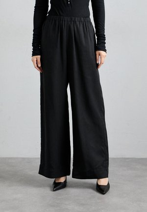 CABELLO - Bukser - black