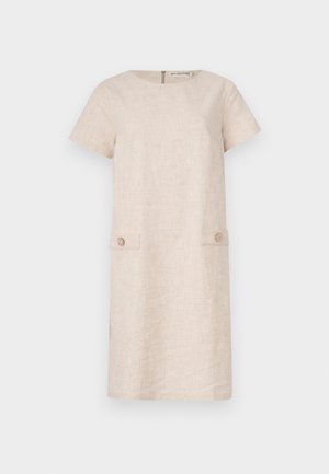 Leinenkleid in hellem Beige mit kurzen Ärmeln, rundem Ausschnitt und zwei vorderen Taschen mit dekorativen Knöpfen. Schlichte, gerade Silhouette.