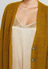 Kaffe Chaqueta de punto - mustard yellow
