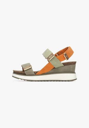 XTI, Sandalias con plataforma - kakhi