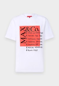MAX&Co. &CO TEE - Potiskana majica - white