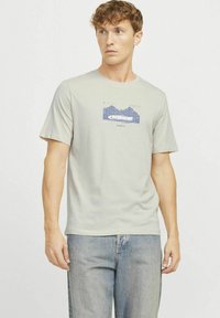 Jack & Jones GEDRUCKT RUNDHALS - Print T-shirt - moonbeam