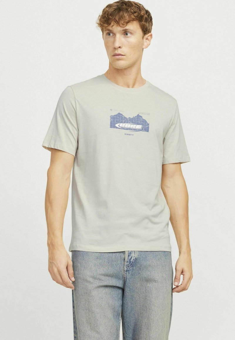 Jack & Jones GEDRUCKT RUNDHALS - Print T-shirt - moonbeam