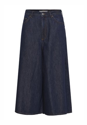 Culottes en denim bleu foncé à jambes larges, fermeture devant par bouton et zip, passants de ceinture et poches avant.