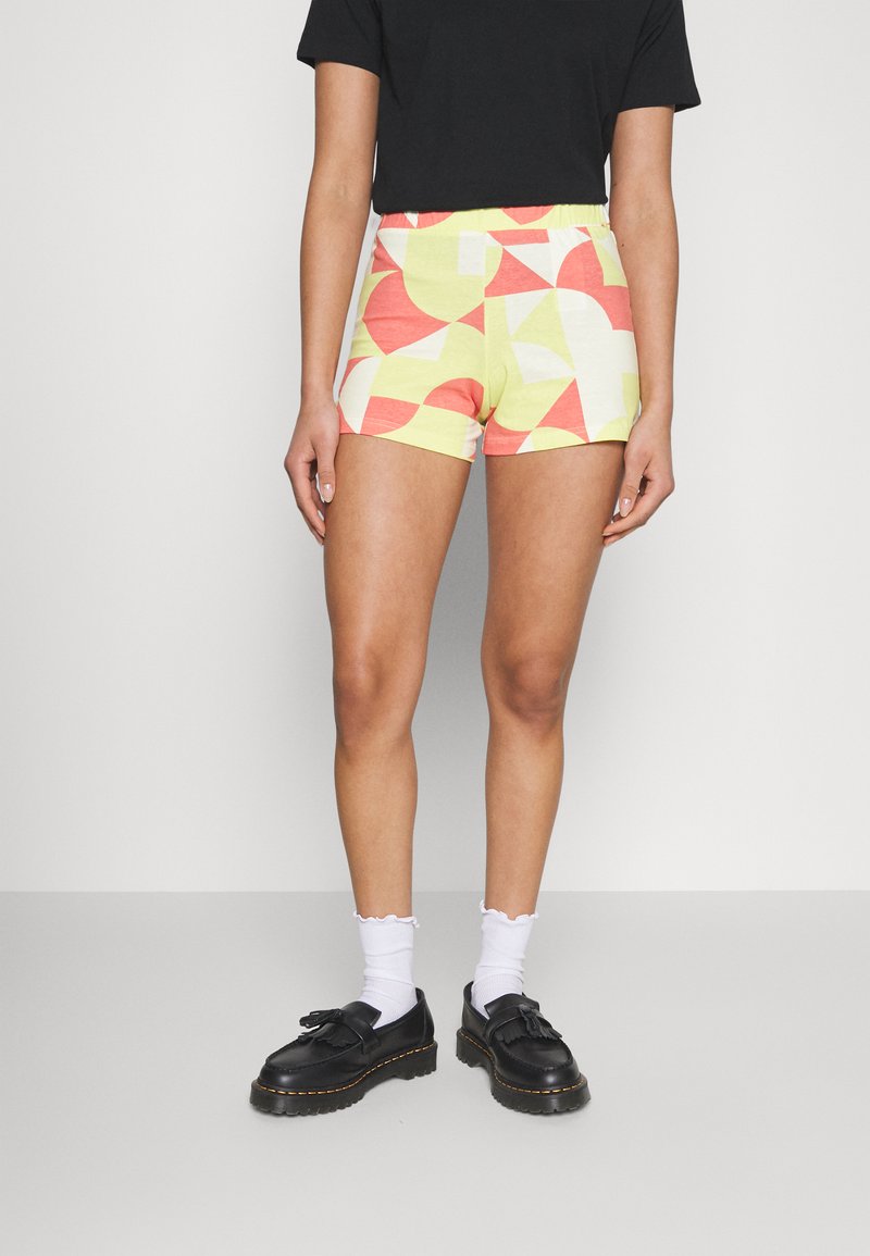 Noisy May Tall SHORTS - Shorts - sun kissed coral/eggnog/pale lime