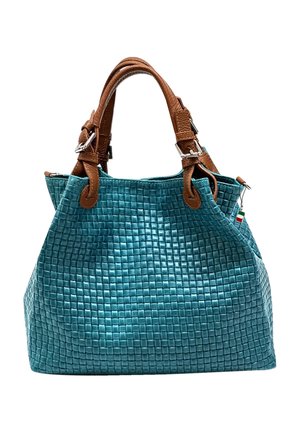 Tasche aus gewebtem Türkis mit braunen Ledergriffen; geräumige, strukturierte Form; ausgestattet mit silbernem Zubehör und einem kleinen Akzent der italienischen Flagge.