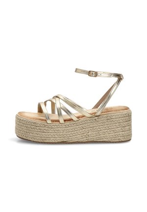 Sandalia cuña de plataforma beige con tiras metálicas doradas entrecruzadas y hebilla en el tobillo, suela de cuerda trenzada y plantilla acolchada.