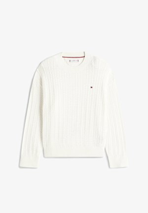 Suéter blanco de punto con cuello redondo, mangas largas y un pequeño logo de Tommy Hilfiger en el pecho.