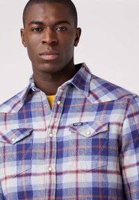 Wrangler WESTERN  - Camisa - blue ribbon
