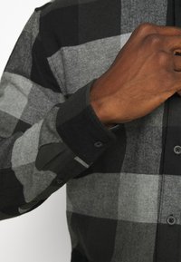 Only & Sons ONSGUDMUND LIFE CHECK SHIRT - Camisa - peat