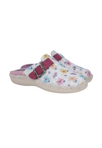 Zapatillas de casa de color gris claro, de tipo slip-on, con patrones florales multicolores, correa ajustable color burdeos con hebilla y suelas acolchadas de color beige.