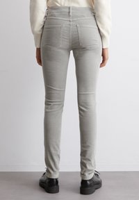 Marc O'Polo DENIM 5-POCKETS - Broek - grey eternity