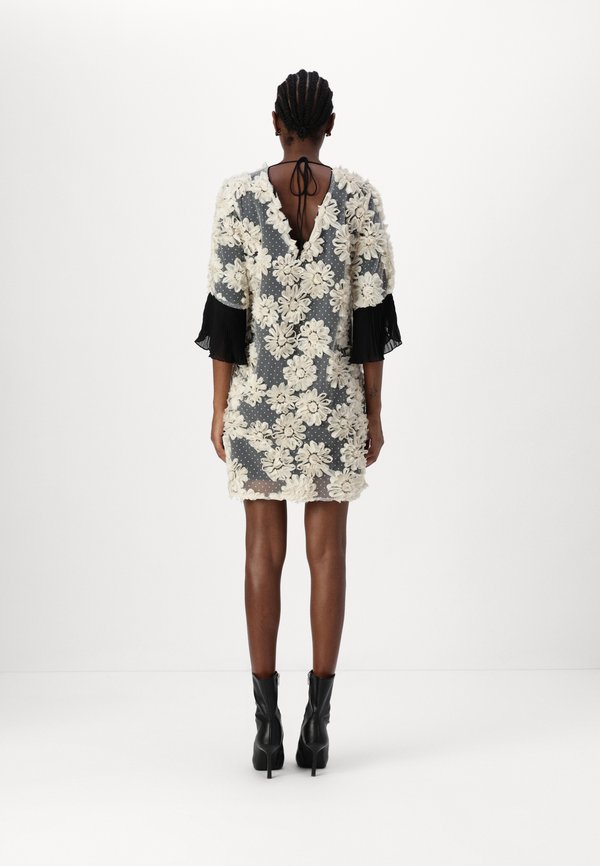 ROSEBBADALI DRESS - Cocktail dress / Party dress - cream3