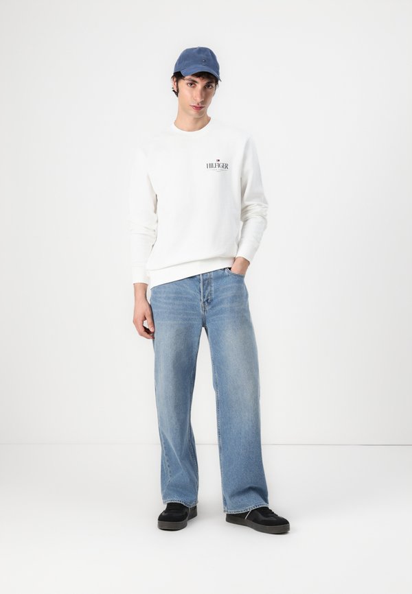 STACKED - Sweatshirt3