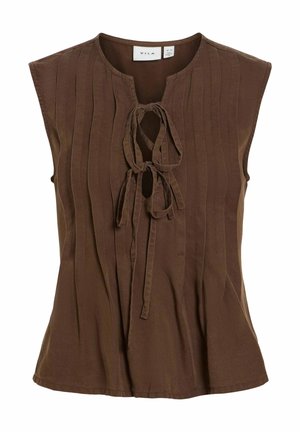 Blouse marron sans manches avec plis verticaux et deux cordons à nouer à l'avant sous l'encolure ronde.