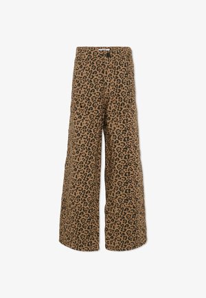 Pantaloni a gamba larga in tessuto marrone con motivo maculato nero. Due tasche laterali e dettaglio con chiusura a bottone in vita.