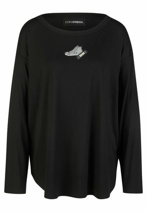 Schwarzes Langarmshirt mit rundem Ausschnitt und einem kleinen gestickten High-Top-Sneaker sowie Markenlabel auf der Brust.