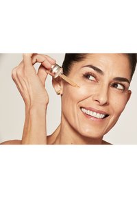 ESTÉE LAUDER PINK RIBBON ADVANCED NIGHT REPAIR SERUM SYNCHRONIZED MULTI-RECOVERY COMPLEX - Sérum