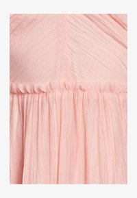 Vybrané, pink ombre