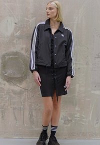 adidas Originals COACH JACKET - Vasaras jaka - black