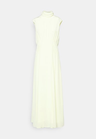Abito lungo senza maniche di un delicato giallo pallido con un collo alto e una vita arricciata, realizzato in tessuto leggero, con una silhouette fluida.