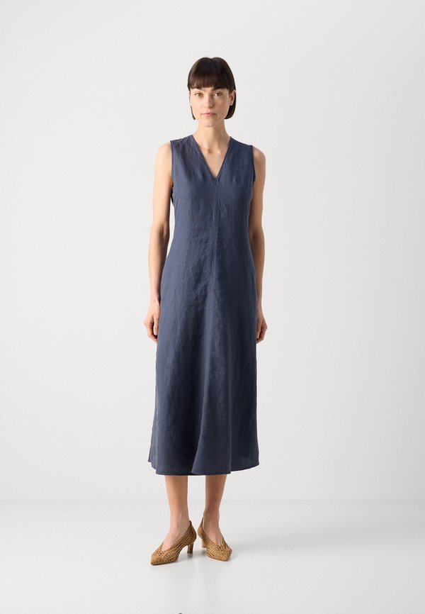 DRESS  SLEEVELESS  V NECK FIT AND FLARE SHAPE CUTLINES - Day dress2