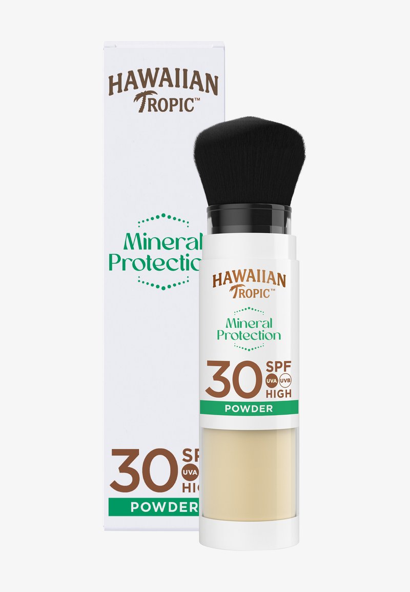 Hawaiian Tropic Mineral Protection SPF 30 poeder met ingebouwde zwartborstel en witte verpakking.