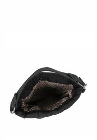 Sac en tissu noir avec un extérieur doux et matelassé. L'intérieur présente un motif à pois rose et marron. Comprend une bandoulière simple et une fermeture à pression.