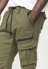 Koroshi JOGGER  - Donji dijelovi trenirke - verde   green