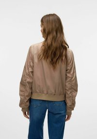 Vero Moda SNKATARINA - Bomberjacka - silver mink