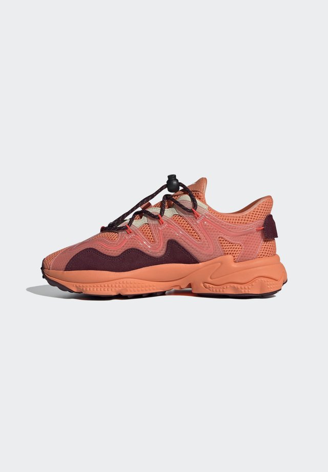 OZWEEGO PLUS - Sneaker low - orange