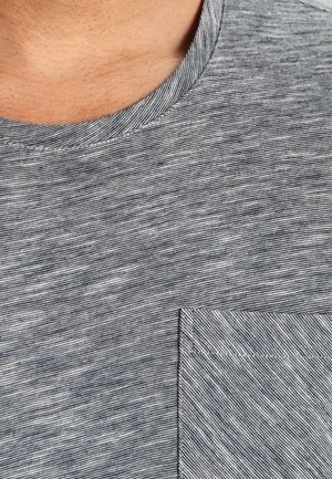 T-shirt basic
