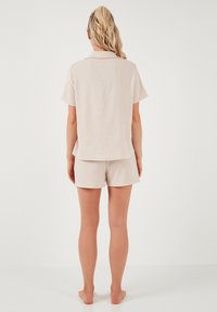 LELA REGULAR FIT  SET - Pižamos komplektas - beige