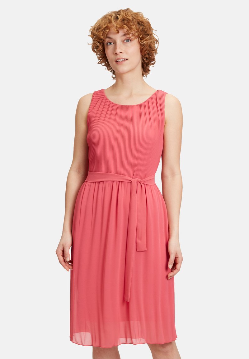 Cartoon - SOMMER OHNE ARM - Freizeitkleid - claret red, Vergrößern