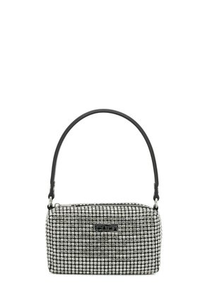 Piccola borsa rettangolare coperta di strass argentati con manico nero e cerniera, e una targhetta rettangolare in metallo con logo sul davanti.