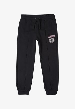 Pantalones deportivos negros hechos de un tejido suave, con cintura ajustable por cordón, puños elásticos, detalles de logo en la parte frontal y acentos en las costuras laterales.