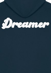 FELPA NAVY con la scritta "Dreamer" in grande, bianco ricamato sul retro. Tessuto morbido con una vestibilità comoda e cappuccio.
