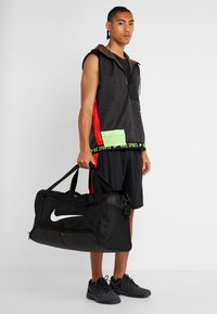 Nike Performance DUFF - Borsa per lo sport - black/white