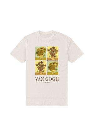 Beige T-shirt med fire Van Gogh solsikke-malerier i et gitter med "VAN GOGH Sunflowers" tekst under kunstværket.